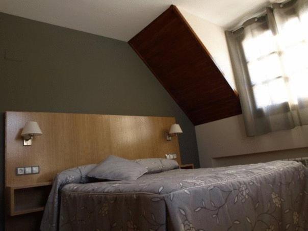 Aparthotel Pena Telera Resort El Pueyo de Jaca Rom bilde